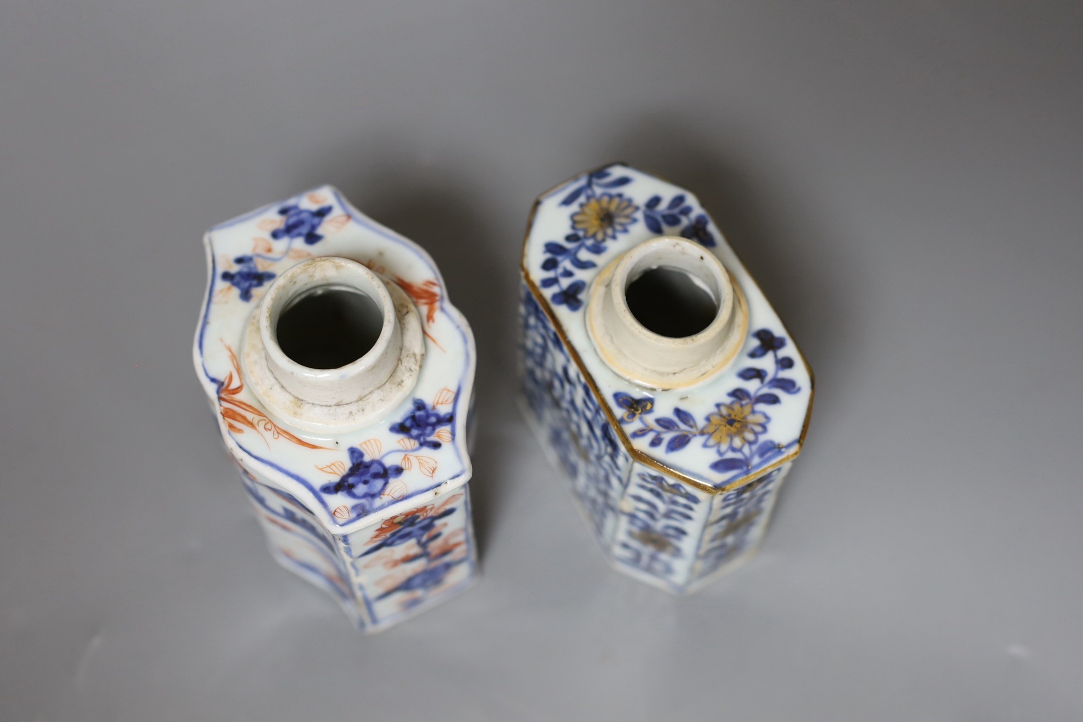 Two 18th century Chinese export porcelain tea cannisters, 10 cms high